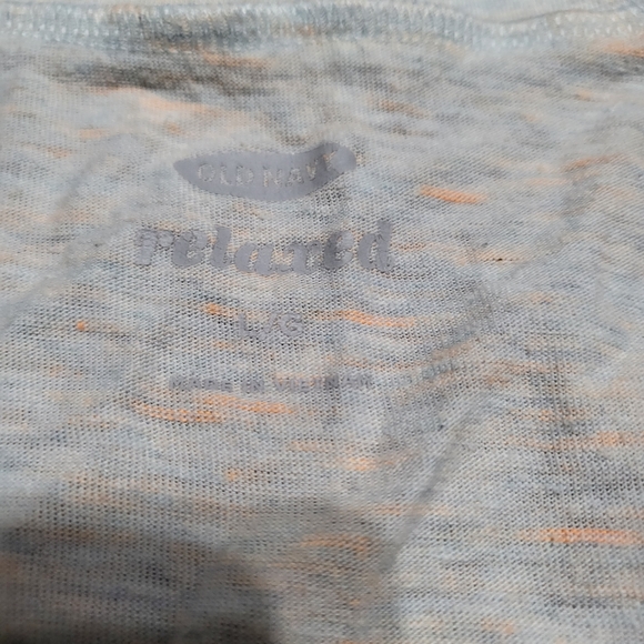 5/$15 Womens V-Neck T-shirt - Picture 4 of 8